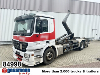 Pacēlājs ar āķi MERCEDES-BENZ Actros 2546