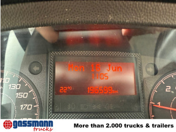 Automašīna ar kravas platformu, Kravas-pasažieru furgons Peugeot Boxer 4x2 Doka: foto 2