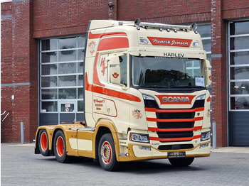 Vilcējs SCANIA R 580