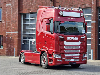 Vilcējs SCANIA S 500