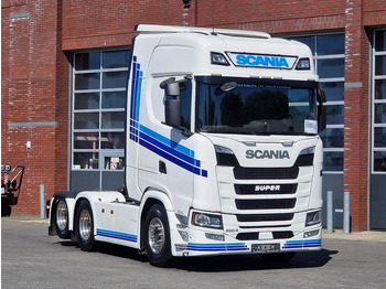 Vilcējs SCANIA S 500