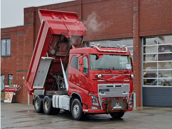Kravas automašīna pašizgāzējs VOLVO FH16 750