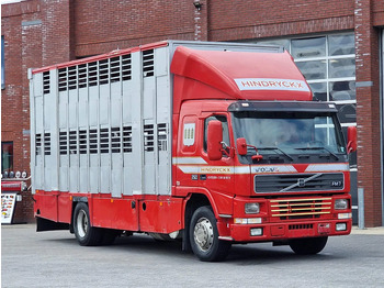Kravas automašīna dzīvnieku pārvadāšanai VOLVO FL