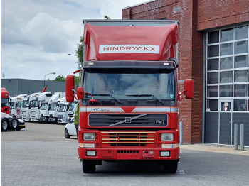Kravas automašīna dzīvnieku pārvadāšanai Volvo FM 250 4x- Livestock 2 deck - Lifting floors - Loadlift - Manual gearbox: foto 2