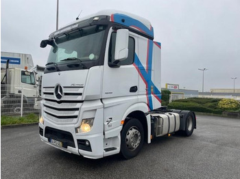 Vilcējs MERCEDES-BENZ Actros 1845