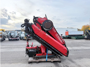 Kravas auto ar manipulatoru