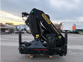 Kravas auto ar manipulatoru