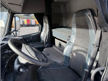Automašīna ar kravas platformu, Kravas-pasažieru furgons Volvo FM 410 6x2 Euro 5: foto 5