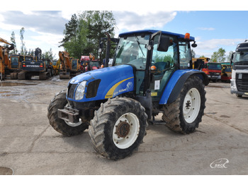 Traktors NEW HOLLAND T5000