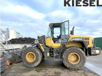 Riteņu iekrāvējs KOMATSU WA200