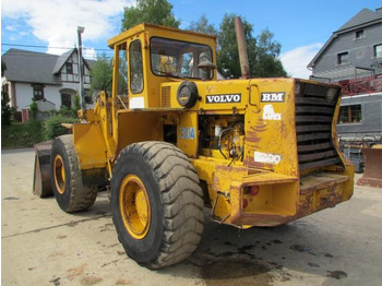 Riteņu iekrāvējs Volvo 4400: foto 4