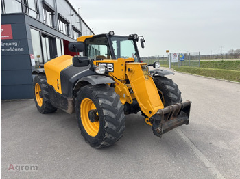 Teleskopiskais iekrāvējs JCB