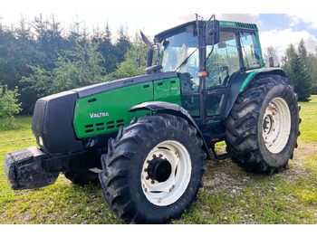 Traktors VALTRA 8450