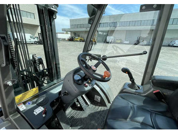 Bezceļu autokrāvējs Ausa C 250 H X4: foto 4