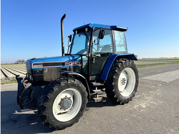 Traktors FORD