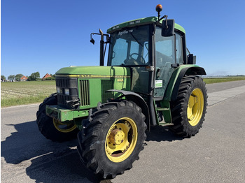 Traktors JOHN DEERE 6300