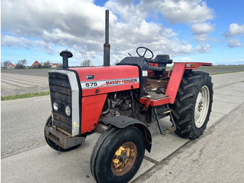 Traktors MASSEY FERGUSON 600 series