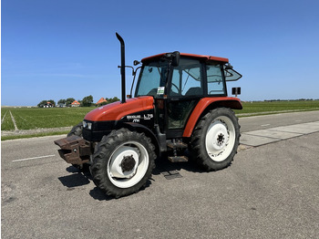 Traktors NEW HOLLAND