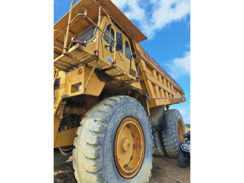 Bezceļu pašizgāzējs CATERPILLAR 777