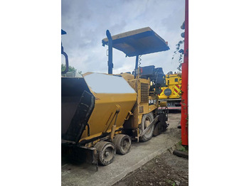 Asfalta klājējs CATERPILLAR AP300D