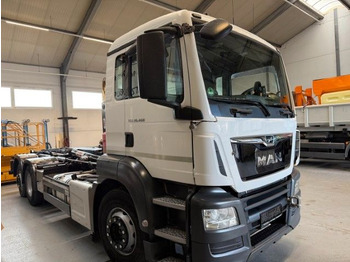 Pacēlājs ar āķi MAN