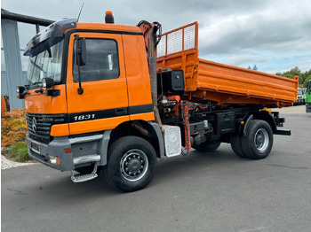 Kravas automašīna pašizgāzējs MERCEDES-BENZ Actros 1831