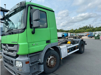 Šasija kravas automašīna MERCEDES-BENZ Actros 1832