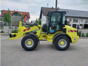 Riteņu iekrāvējs CATERPILLAR 908H
