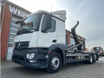 Pacēlājs ar āķi MERCEDES-BENZ Actros 2543