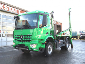 Būvgružu konteineru vedējs MERCEDES-BENZ Arocs 1830