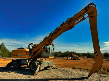 Celtniecības tehnika LIEBHERR A 924