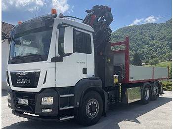 Kravas auto ar manipulatoru MAN