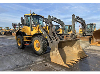 Riteņu iekrāvējs VOLVO L45H