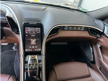 Vieglā automašīna Ferrari Roma Coupe Schwarz: foto 4