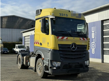 Vilcējs MERCEDES-BENZ Actros 1846