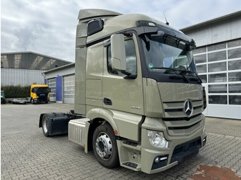 Vilcējs MERCEDES-BENZ Actros 1840