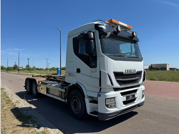 Pacēlājs ar āķi IVECO Stralis 560
