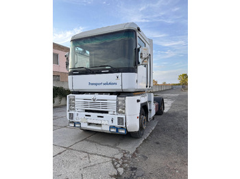 Vilcējs RENAULT Magnum 440