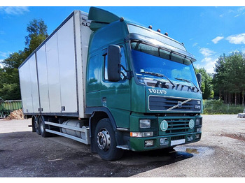 Kravas automašīna ar slēgto virsbūvi VOLVO FM12
