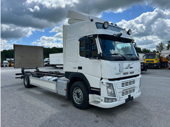 Šasija kravas automašīna VOLVO FM 330