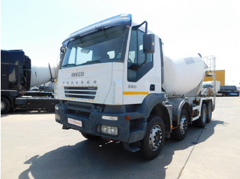Betonvedējs IVECO Trakker