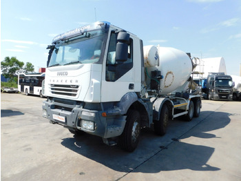 Betonvedējs IVECO Trakker
