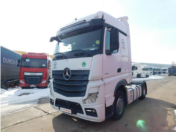 Vilcējs MERCEDES-BENZ Actros 1845