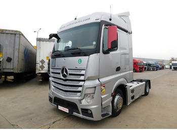 Vilcējs MERCEDES-BENZ Actros