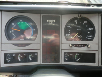 Kravas automašīna ar slēgto virsbūvi MAN L35 10.163 4x2: foto 2