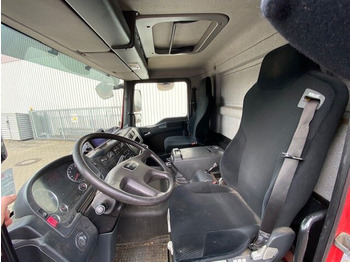 Interior photo 2: Kravas automašīna dzērienu pārvadāšanai MAN TGM 26.340 6x2-4 LL TGM 26.340 6x2-4 LL Getränkewagen, Lenk-/Liftachse, LBW BÄR