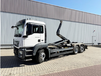 Pacēlājs ar āķi MAN TGS 26.460