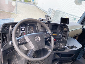 Interior photo 2: Mercedes-Benz Actros 2545 L 6x2 Actros 2545 L 6x2, StreamSpace, Liftachse, Bi-Xenon līzingu Mercedes-Benz Actros 2545 L 6x2 Actros 2545 L 6x2, StreamSpace, Liftachse, Bi-Xenon