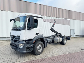 Pacēlājs ar āķi MERCEDES-BENZ Arocs 1840