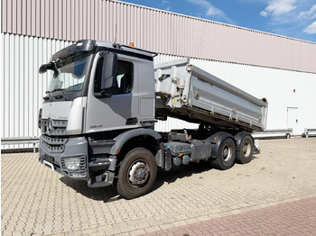Kravas automašīna pašizgāzējs MERCEDES-BENZ Arocs 2643
